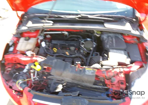 2014 Ford Focus Se z USA, uszkodzony, nr VIN 1FADP3F28EL125797